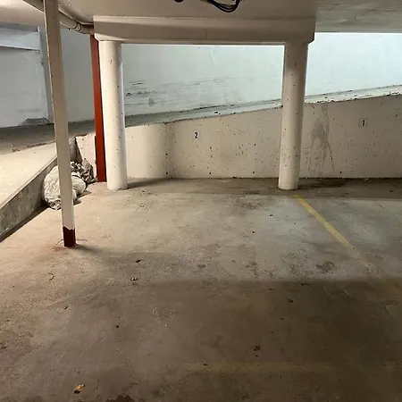 Budget Box - Private Indoor Parking, Auto Check-in And Basic Amenities