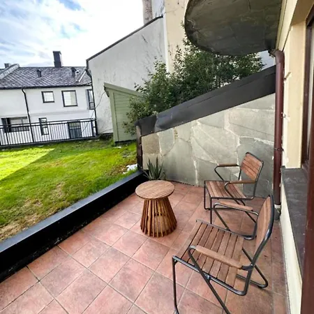 Budget Box - Private Indoor Parking, Auto Check-in And Basic Amenities