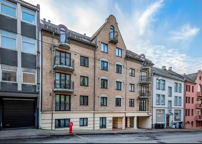 Budget Box - Private Indoor Parking, Auto Check-in And Basic Amenities Апартаменты