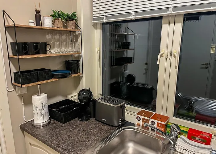 Budget Box - Private Indoor Parking, Auto Check-in And Basic Amenities Апартаменты